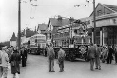 The-trolley-buses-last-run-from-Bexhill-to-Silverhill-before-the-Diesel-buses-took-over.-1959.